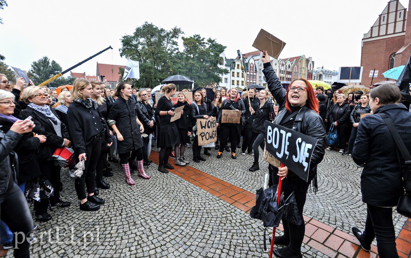 Milczący protest, głośny krzyk zdjęcie nr 137223