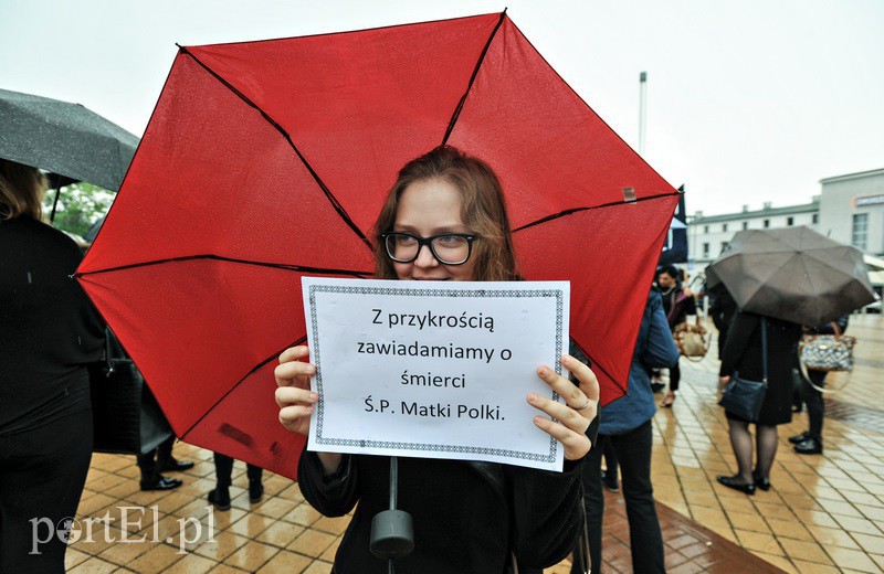 Milczący protest, głośny krzyk zdjęcie nr 137178