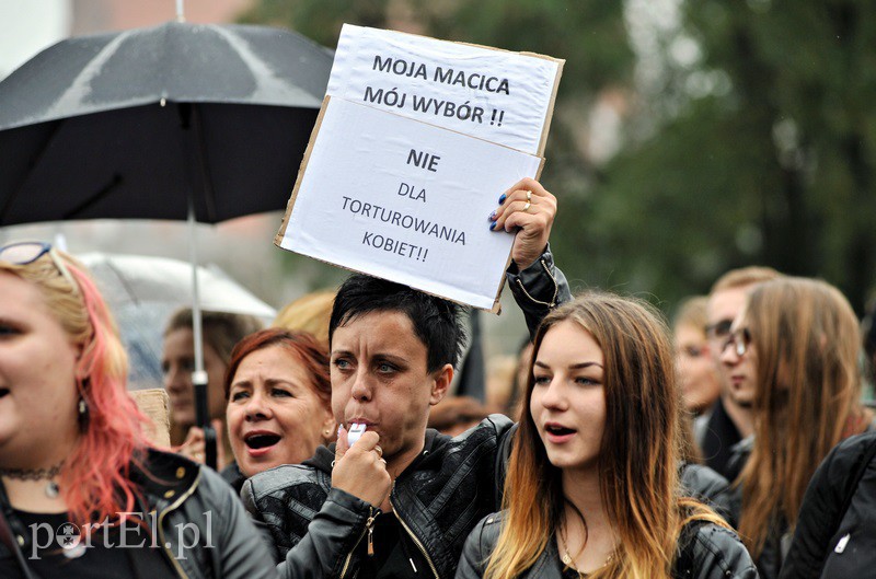 Milczący protest, głośny krzyk zdjęcie nr 137226