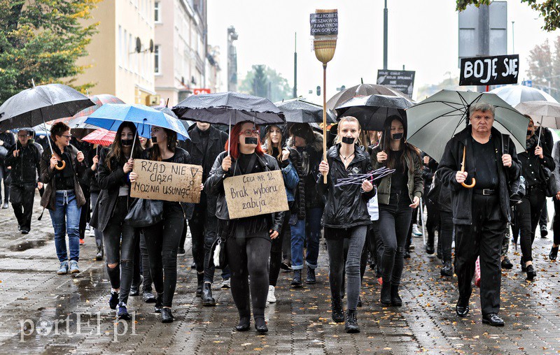 Milczący protest, głośny krzyk zdjęcie nr 137203