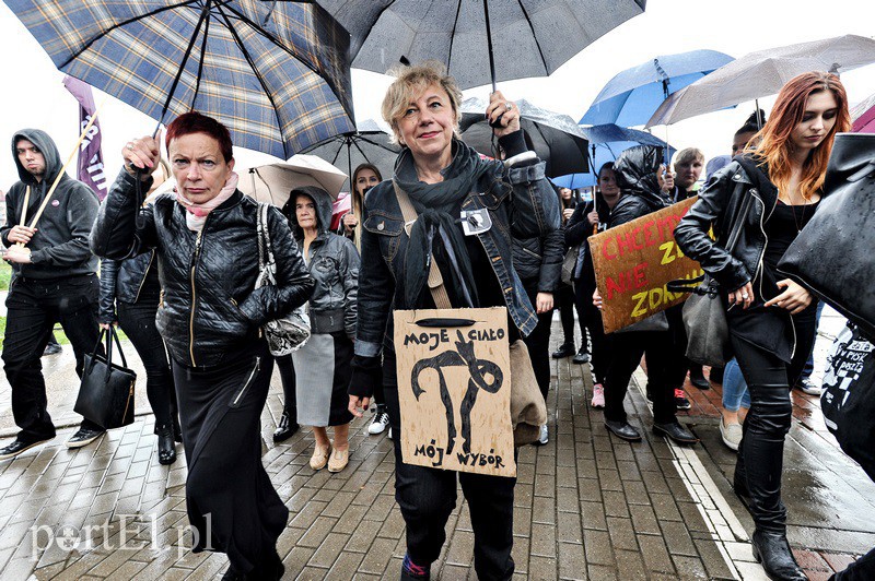 Milczący protest, głośny krzyk zdjęcie nr 137211