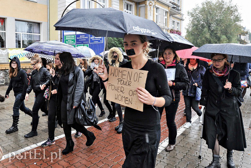 Milczący protest, głośny krzyk zdjęcie nr 137195