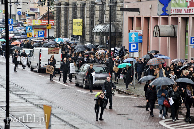 Milczący protest, głośny krzyk zdjęcie nr 137215