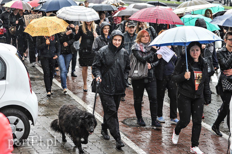 Milczący protest, głośny krzyk zdjęcie nr 137198