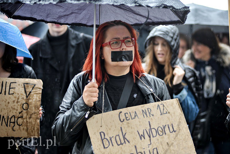 Milczący protest, głośny krzyk zdjęcie nr 137205