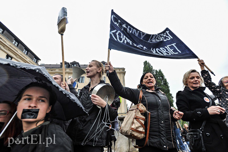 Milczący protest, głośny krzyk zdjęcie nr 137221