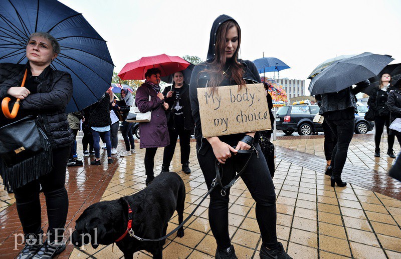 Milczący protest, głośny krzyk zdjęcie nr 137182