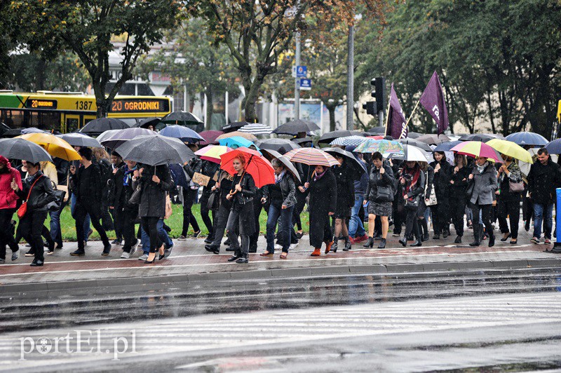 Milczący protest, głośny krzyk zdjęcie nr 137214