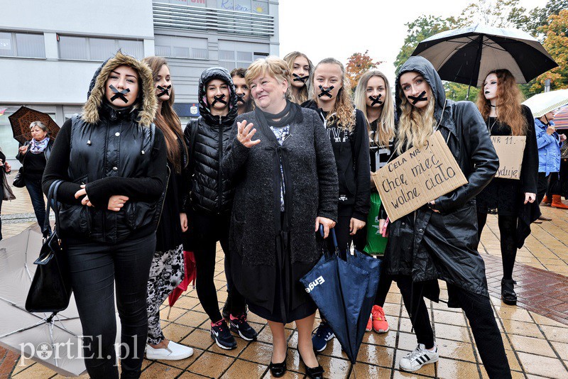 Milczący protest, głośny krzyk zdjęcie nr 137186