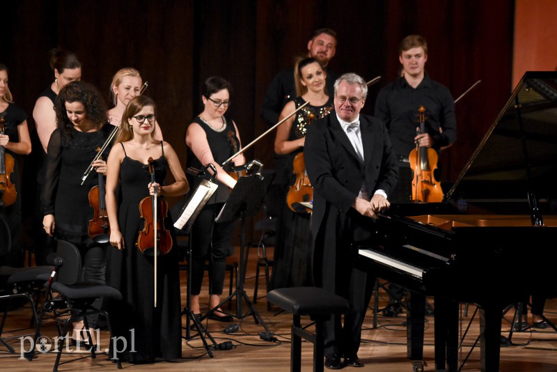 EOK znów zaskoczyła słuchaczy zdjęcie nr 137309