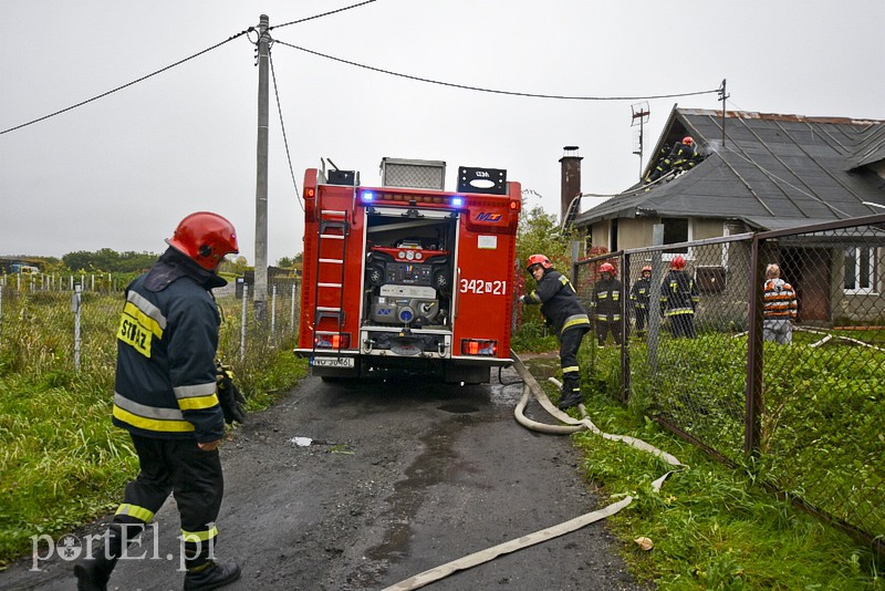 Pożar poddasza w Dąbrowie zdjęcie nr 137460
