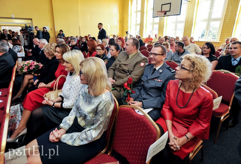 Chodzili tu dziadkowie, chodzą wnuki, czyli 70 lat SP 4 zdjęcie nr 137828