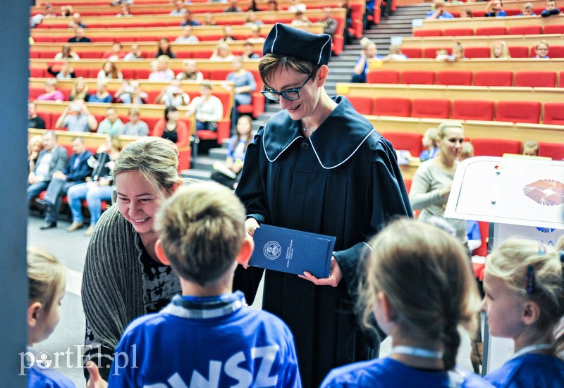 Mali studenci w krainie nauki zdjęcie nr 138639