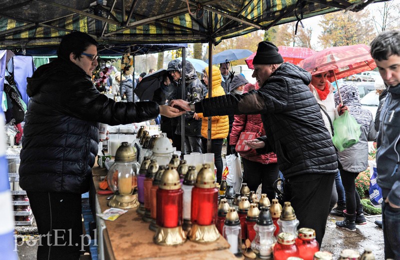 1 listopada na cmentarzu Agrykola zdjęcie nr 139132