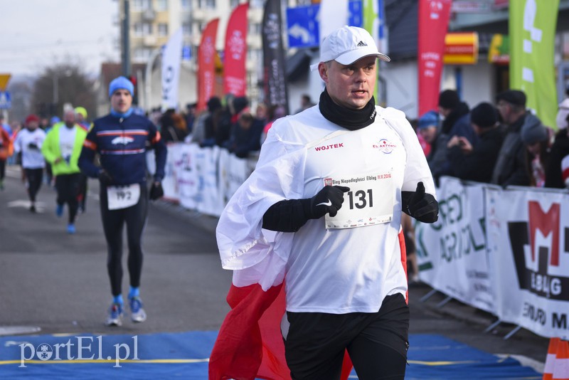 Rekordowy Bieg Niepodległości, biegacz z Olsztyna najszybszy zdjęcie nr 139691