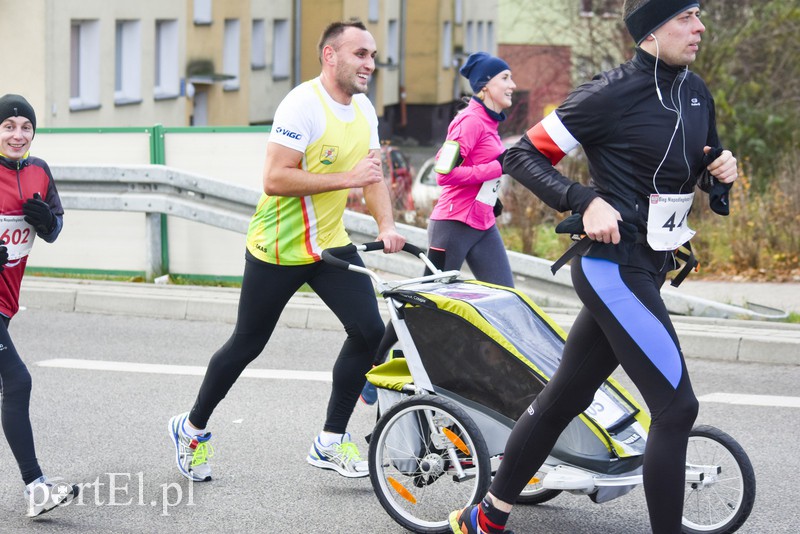 Rekordowy Bieg Niepodległości, biegacz z Olsztyna najszybszy zdjęcie nr 139684
