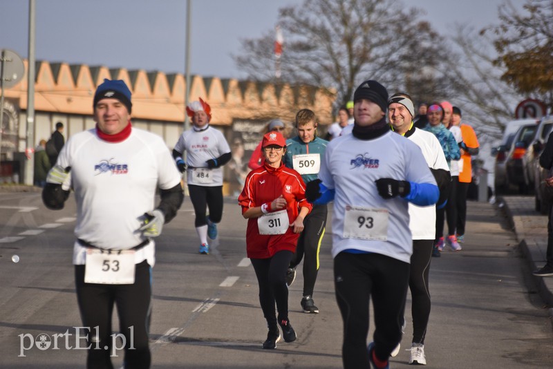 Rekordowy Bieg Niepodległości, biegacz z Olsztyna najszybszy zdjęcie nr 139699