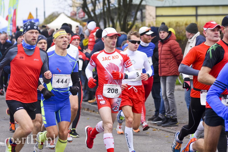 Rekordowy Bieg Niepodległości, biegacz z Olsztyna najszybszy zdjęcie nr 139660