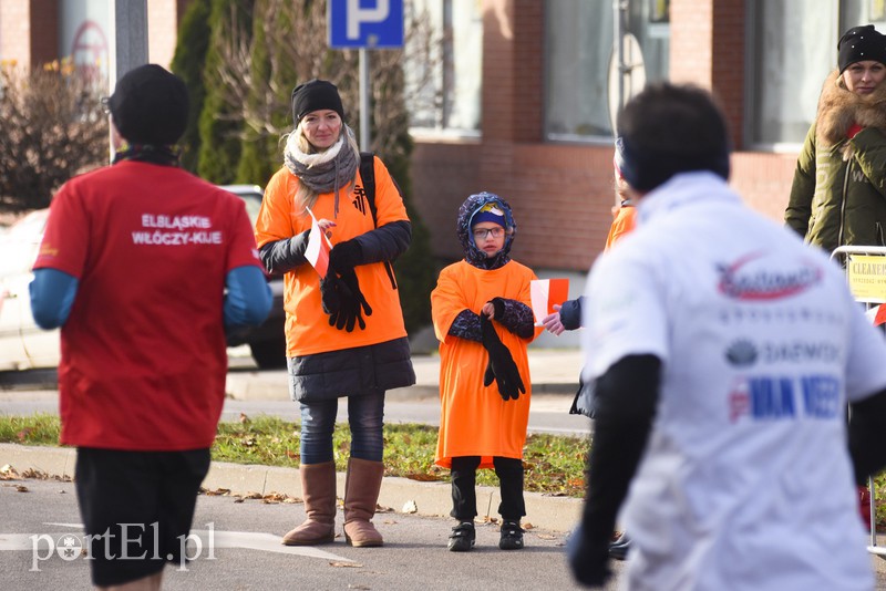 Rekordowy Bieg Niepodległości, biegacz z Olsztyna najszybszy zdjęcie nr 139697