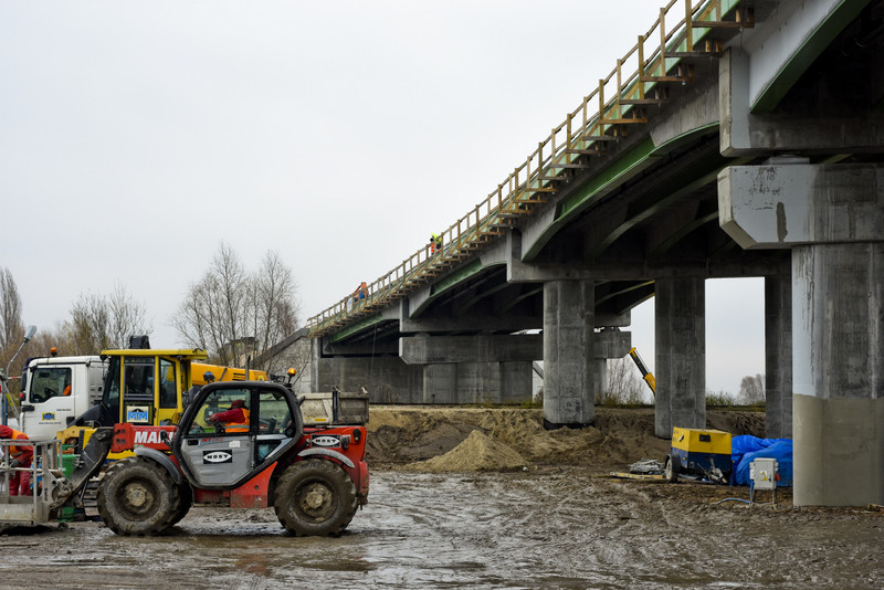 Wkrótce pojedziemy nowym wiaduktem zdjęcie nr 140223