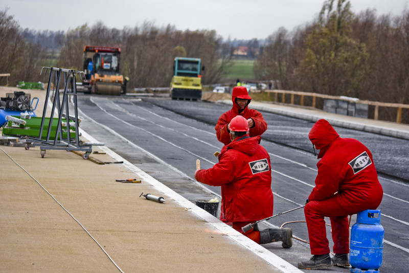 Wkrótce pojedziemy nowym wiaduktem zdjęcie nr 140242