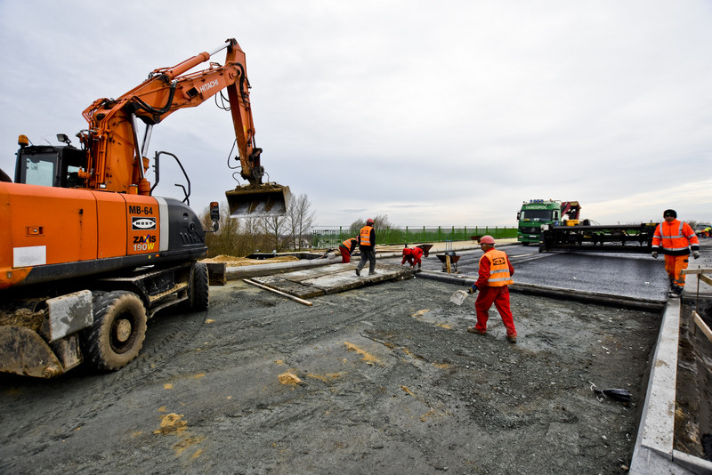 Wkrótce pojedziemy nowym wiaduktem zdjęcie nr 140234