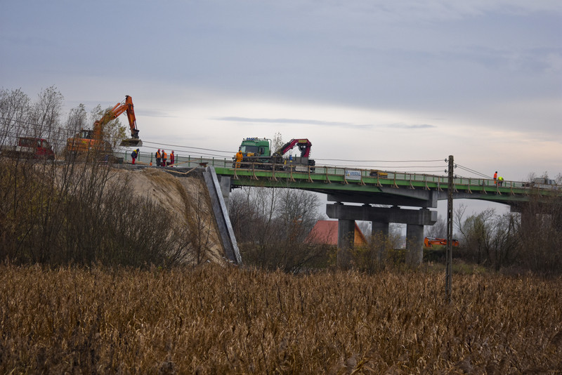 Wkrótce pojedziemy nowym wiaduktem zdjęcie nr 140224