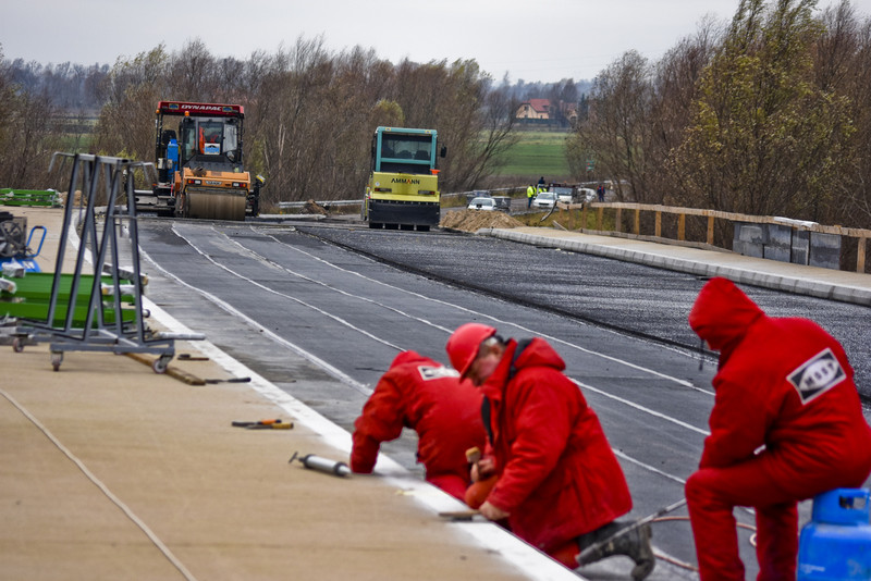 Wkrótce pojedziemy nowym wiaduktem zdjęcie nr 140243
