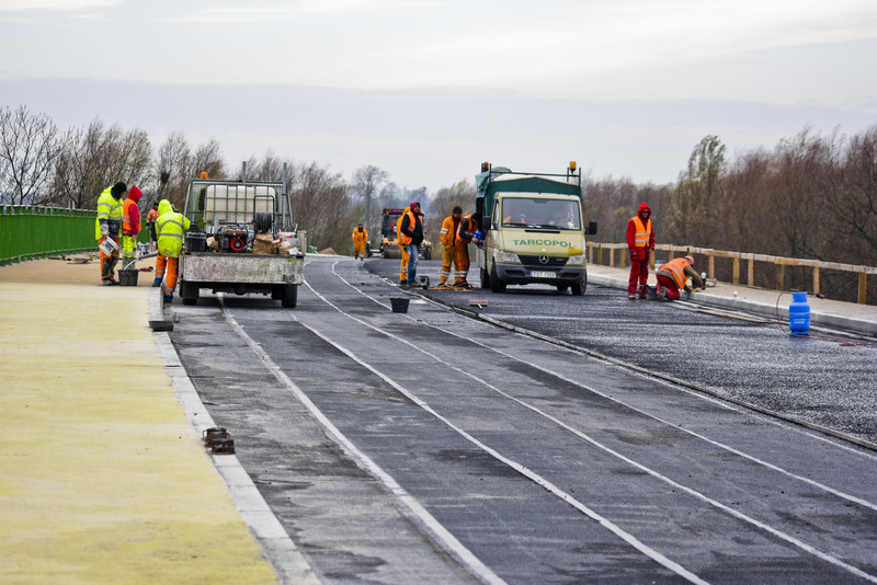 Wkrótce pojedziemy nowym wiaduktem zdjęcie nr 140240
