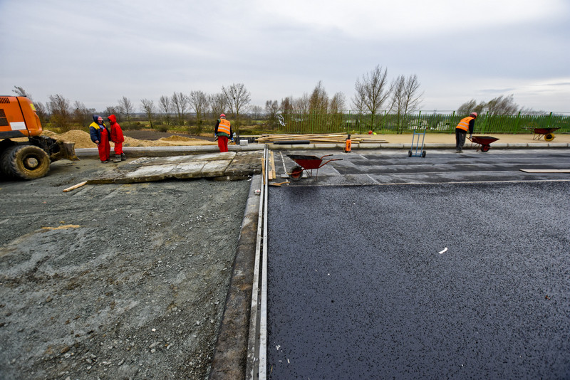 Wkrótce pojedziemy nowym wiaduktem zdjęcie nr 140235