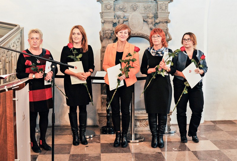 Im jest bliżej do innych ludzi zdjęcie nr 140268