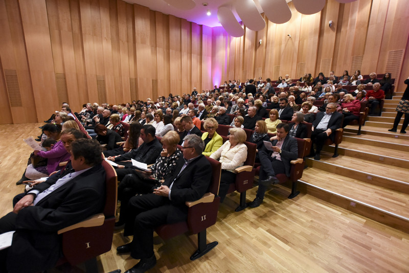 Elbląg Z koncertów parkowych na salony