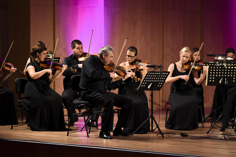 Z koncertów parkowych na salony zdjęcie nr 140659