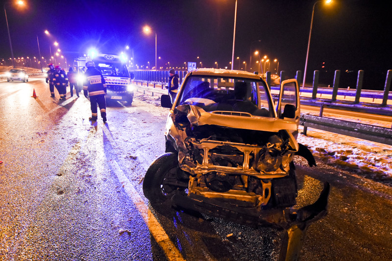 Poślizg na obwodnicy zdjęcie nr 140850