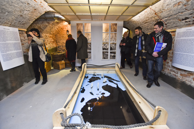 Krucha historia w kolorze blue zdjęcie nr 141399