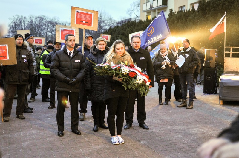 Protestowali przeciwko rządowi PiS: - Czujemy się zagrożeni zdjęcie nr 141623