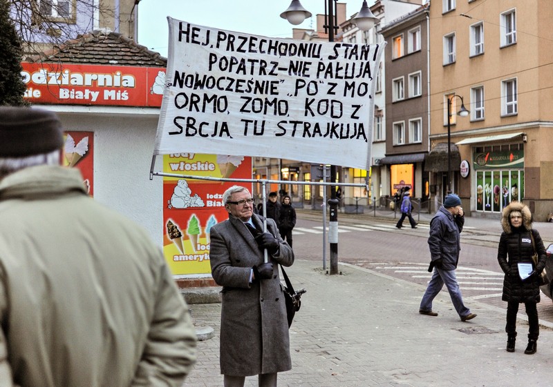 Protestowali przeciwko rządowi PiS: - Czujemy się zagrożeni zdjęcie nr 141617