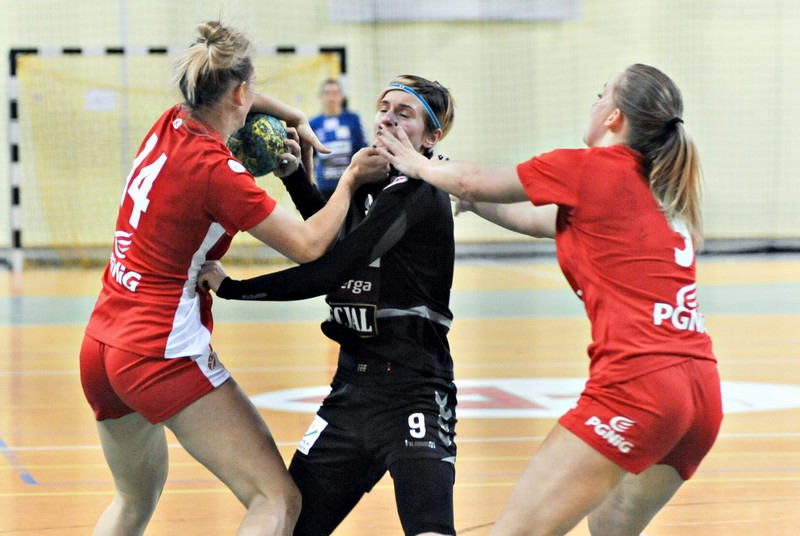 Młode kadrowiczki przegrały ze Startem zdjęcie nr 141777