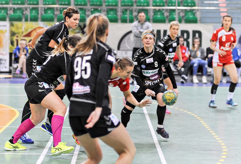 Młode kadrowiczki przegrały ze Startem zdjęcie nr 141784