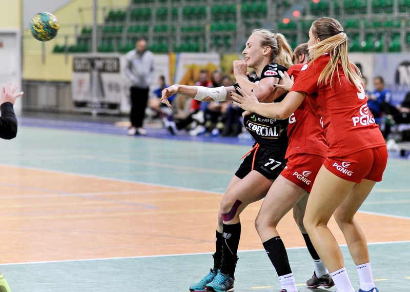 Młode kadrowiczki przegrały ze Startem zdjęcie nr 141788