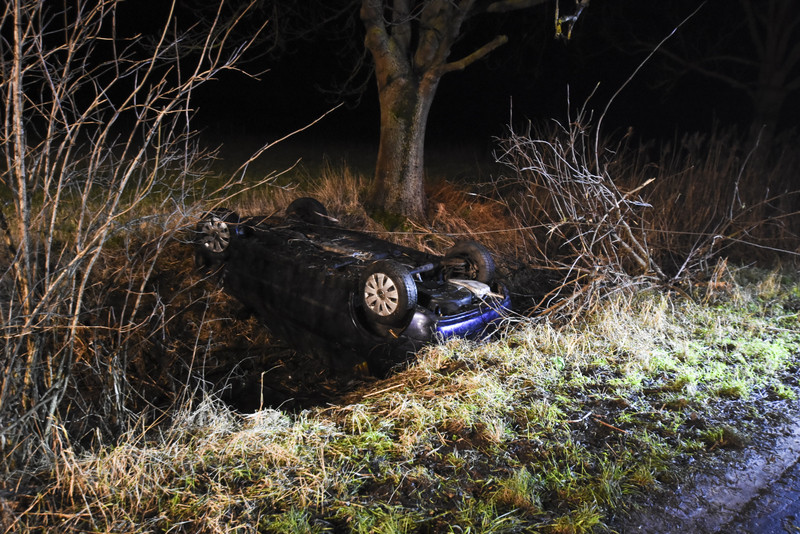 Dachował oplem, miał 2,4 promila zdjęcie nr 142294