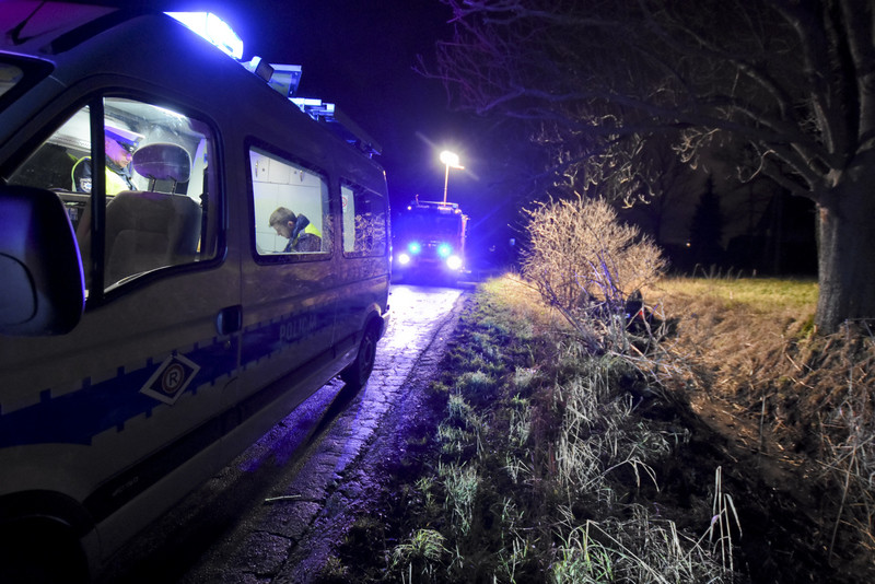 Dachował oplem, miał 2,4 promila zdjęcie nr 142287