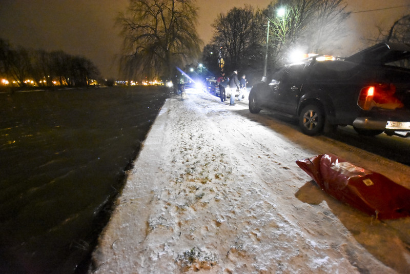 Woda cały czas się podnosi, służby stawiają zapory zdjęcie nr 142647