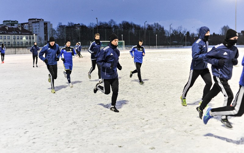 W śniegu i na mrozie, czyli pierwszy trening Olimpii zdjęcie nr 142787