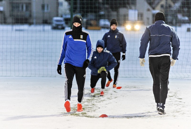 W śniegu i na mrozie, czyli pierwszy trening Olimpii zdjęcie nr 142780