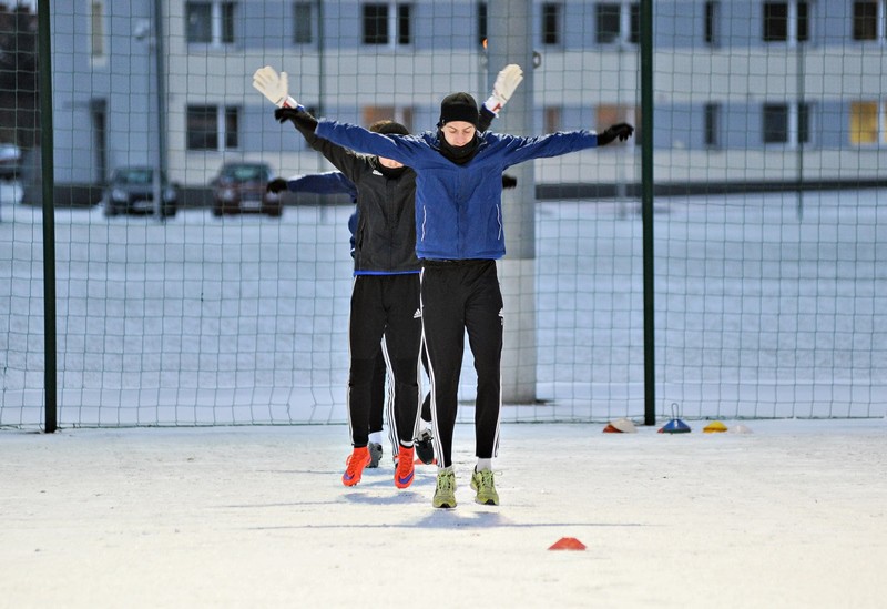 W śniegu i na mrozie, czyli pierwszy trening Olimpii zdjęcie nr 142772