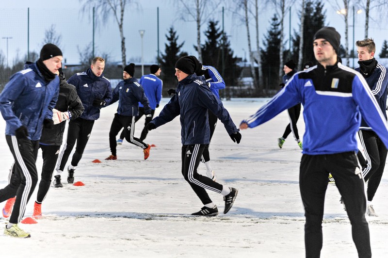 W śniegu i na mrozie, czyli pierwszy trening Olimpii zdjęcie nr 142776