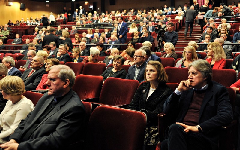 Prezydent przyznał nagrody zdjęcie nr 142861