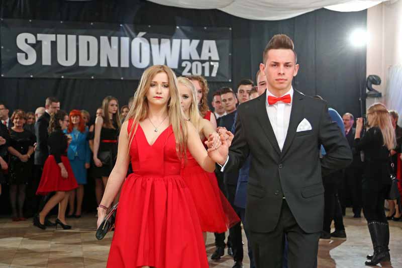 Studniówka w starym stylu zdjęcie nr 144550