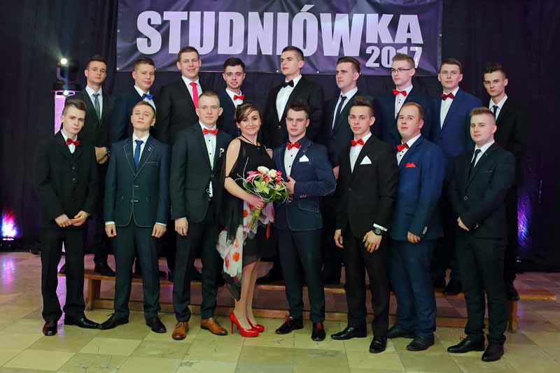 Studniówka w starym stylu zdjęcie nr 144575